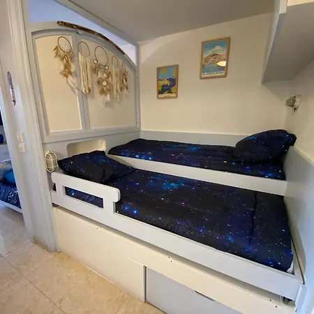 Joli Climatise Au Port De - Proche Plages Et Commerces - Linge De Maison Fourni Daire Hyères