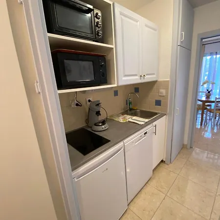 Joli Climatise Au Port De - Proche Plages Et Commerces - Linge De Maison Fourni Apartament Hyères