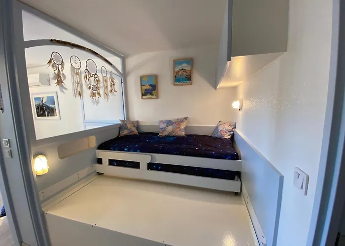 Joli Climatise Au Port De - Proche Plages Et Commerces - Linge De Maison Fourni Ιέρ