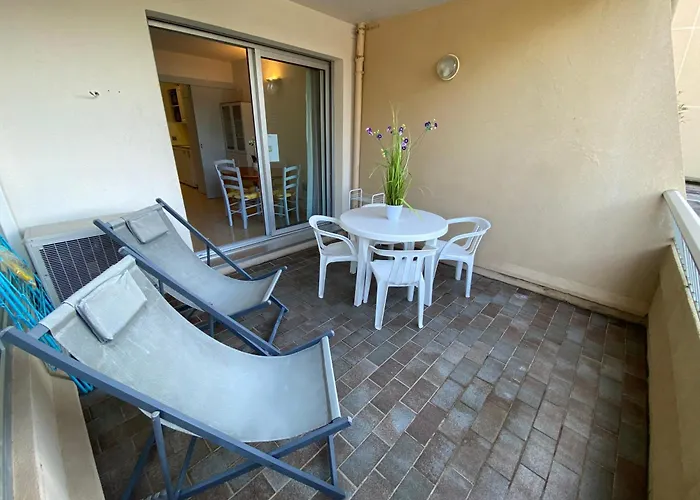 Joli Climatise Au Port De - Proche Plages Et Commerces - Linge De Maison Fourni Διαμέρισμα *